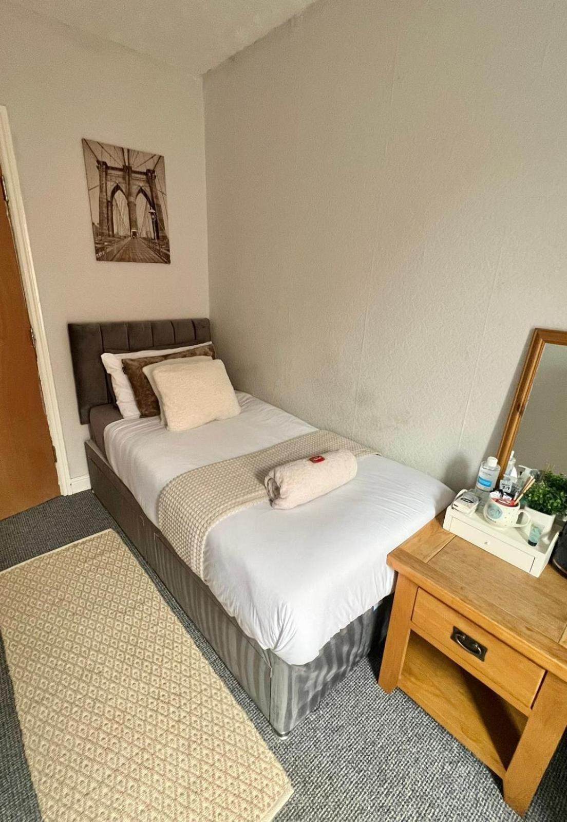 Lincoln City Centre Rooms P&S Exterior photo